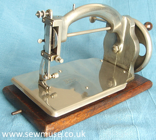 Ideal sewing Machine 1920